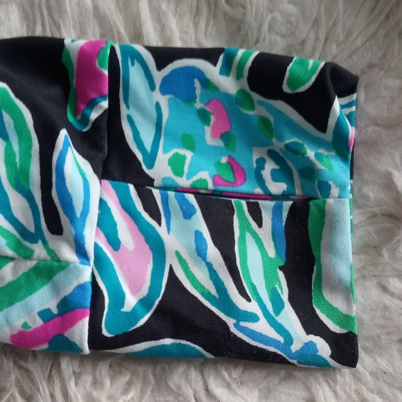 Lilly Pulitzer LilShield UPF 50+ Dress in Onyx Let’s Get Wild Print Size… - Picture 12 of 14